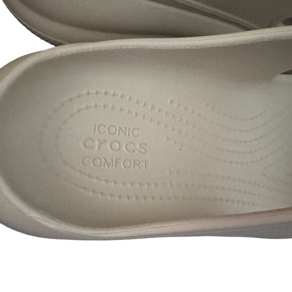 Crocs Classic Crush Sandal In Bone, Size 10/M 12/W NWOB - Picture 9 of 9